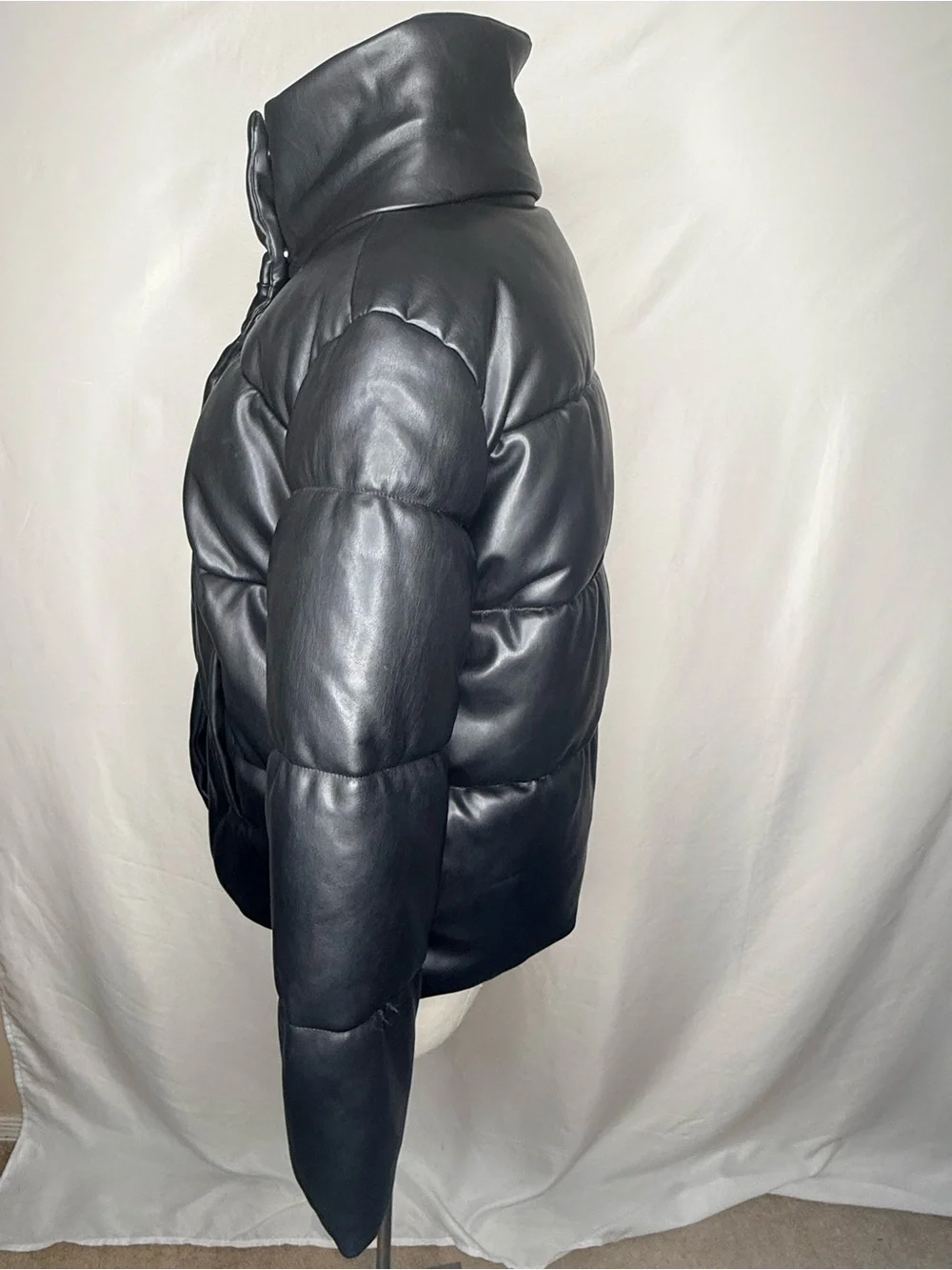 Stylus Black Faux Leather Puffer Jacket - Size L